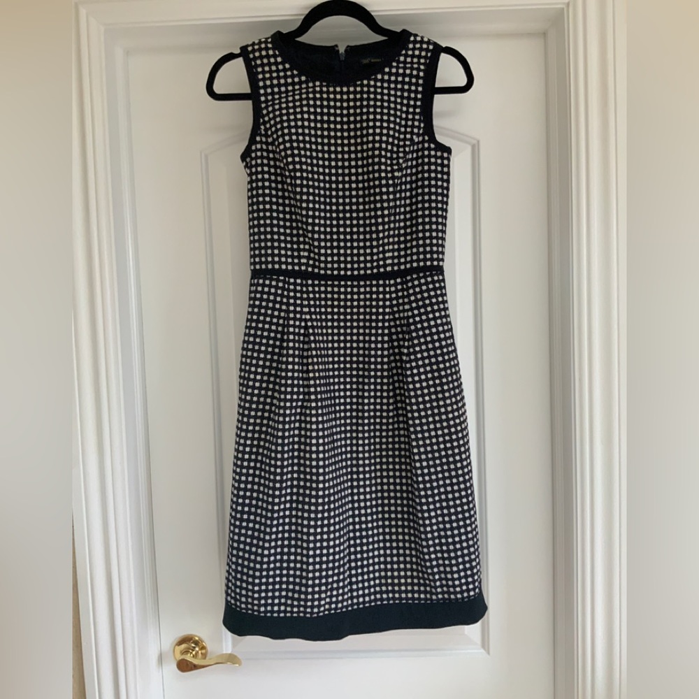 346 BROOKS BROTHERS CLASSIC DRESS